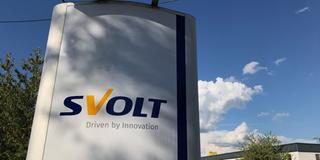 Schild mit dem Logo der Firma SVolt (Foto: Niklas Rech/SR)