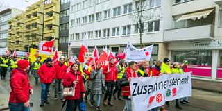 Demonstrierende bei einem Streik der Arbeitnehmergewerkschaft Verdi (Foto: SR / Oliver Buchholz)