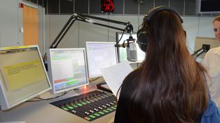 Mädchen zu Besuch beim Girls' Day 2019 (Foto: UNSERDING/Rebecca Kaiser)