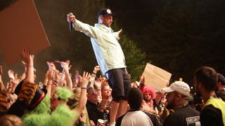 Fans und Künstler auf dem Rocco del Schlacko 2018 (Foto: UNSERDING/Christian Walter)