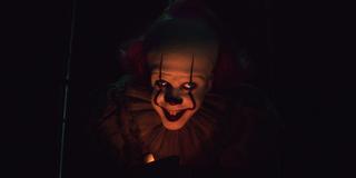 Der Clown Pennywise im Film ES Kapitel 2 (Foto: Warner Bros)