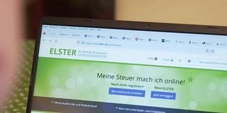 Elster-Plattform auf einem Laptop aufgerufen (Foto: SR)