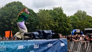 Loi auf der Bühne beim SR Ferien Open Air 2023. (Foto: Dirk Guldner)