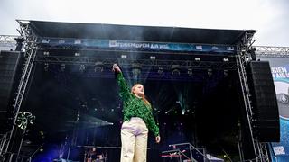 Loi auf der Bühne beim SR Ferien Open Air 2023. (Foto: Dirk Guldner)