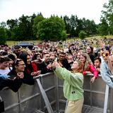 Loi auf der Bühne beim SR Ferien Open Air 2023. (Foto: Dirk Guldner)