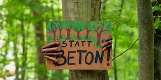 Protestschild im Saarbrücker Waldstück "Hanni" (Foto: SR)