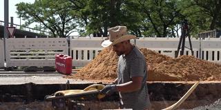 Arbeiter auf einer Baustelle (Foto: SR)