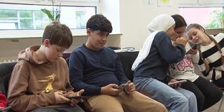 Schüler lernen Umgang mit Surfen im Internet (Foto: SR)