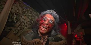 verkleidete Person im Horrorzelt in Berus (Foto: SR)