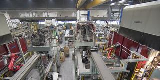 Herstellungshalle in der Autoindustrie (Foto: SR)