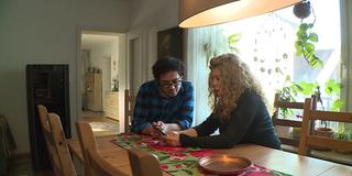 Saarländische Exil-Iraner im Gespräch (Foto: SR)