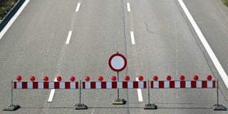 Eine vollgesperrte Autobahn (Foto: dpa)