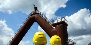 Besucher auf der Aussichtsplattform im Weltkulturerbe Völklinger Hütte (Foto: Oliver Dietze / Weltkulturerbe Völklinger Hütte)