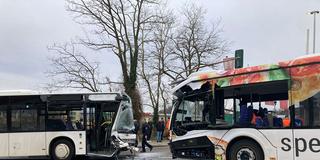Frontal-Zusammenstoß zweier Linienbusse auf der Breslauer Straße, Saarbrücken (Foto: SR / Lisa Krauser)