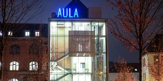 Das Kulturzentrum "Aula" in Sulzbach (Foto: Emil Mura/SR)