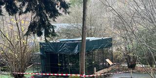 Wegen der Vogelgrippe gesicherte Voliere im Zoo Neunkirchen (Foto: SR/Max Zettler)