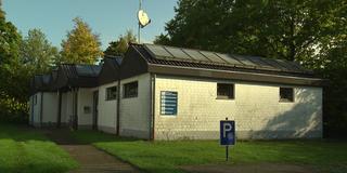 Sanierungsbedürftige Gebäude auf dem Campingplatz am Bostalsee (Foto: SR)