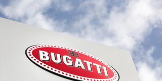 Logo des Autoherstellers Bugatti (Foto: IMAGO / Depositphotos)