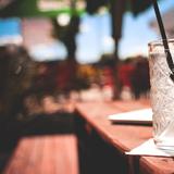 Ein kühler Drink im Biergarten (Foto: pixabay (CC0))