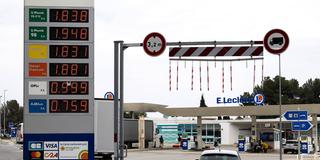 Eine französische Tankstelle der Handelskette E.Leclerc (Foto: picture alliance / SIPA | Syspeo)