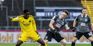  1. FC Saarbrücken, v.l. 5 Elijah Krahn (1. FC Saarbrücken), 20 Mirnes PepiÄ‡ (SSV Ulm 1846 Fußball) (Foto: IMAGO / Lucca Fundel)