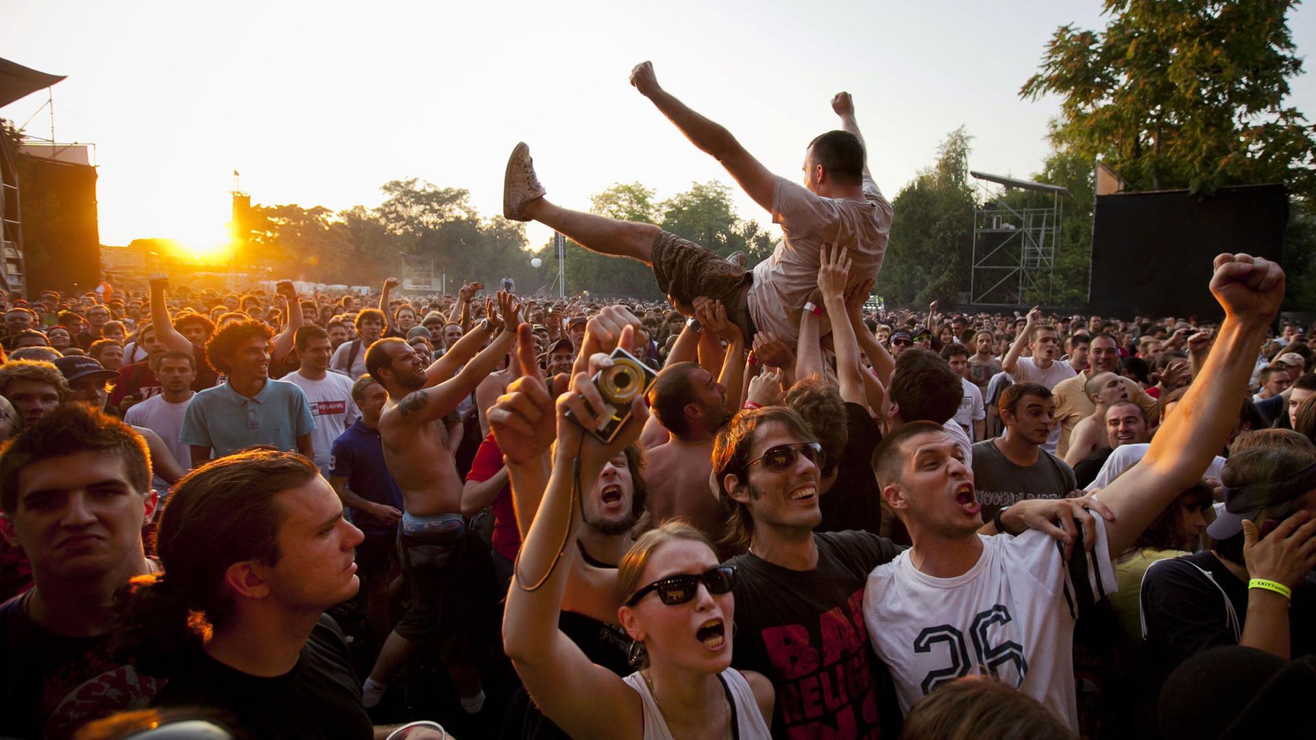 UNSERDING.de Die größten Festivals der Welt UNSERDING.de Die größten Festivals der Welt