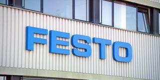 Logo von Festo an einem Firmengebäude (Foto: SR)