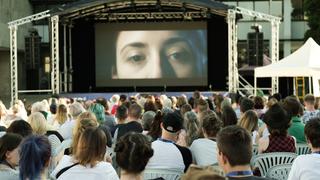 Foto vom Open-Air-Kino beim Bundesfestival "Junger Film" (Foto: Sebastian Knöbber)
