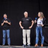 Thurie und Jonas beim SR Ferien Open Air St. Wendel mit Intendant Thomas Kleist (Foto: Dirk Guldner)