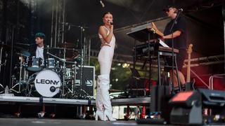 Leony auf der Bühne beim SR Ferien Open Air. (Foto: Dirk Guldner)