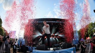 Wincent Weiss auf der Bühne beim SR Ferien Open Air. (Foto: Dirk Guldner)