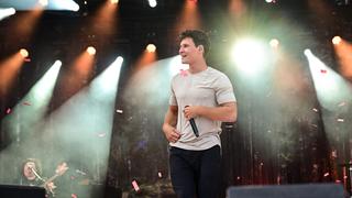 Wincent Weiss auf der Bühne beim SR Ferien Open Air. (Foto: Dirk Guldner)