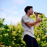 Wincent Weiss auf der Bühne beim SR Ferien Open Air. (Foto: Dirk Guldner)