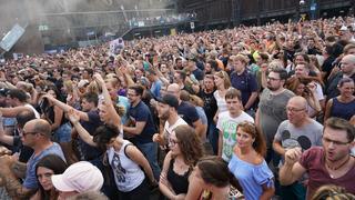 Fans auf dem Scooter-Konzert in der Völklinger Hütte (Foto: SR/Christian Walter)