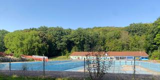 Sanierungsbedürftiges Freibad Landsweiler-Reden (Foto: Steffani Balle / SR)