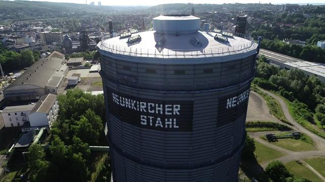 UNSERDING.de: Livestream: Gasometer in Neunkirchen wird gesprengt