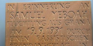 Gedenktafel für Samuel Yeboah. (Foto: Barbara Spitzer/SR)