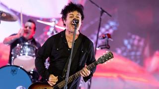Frontmann Billie Joe Armstrong von der US-amerikanischen Rockband Green Day steht beim Open-Air-Festival "Rock im Park" mit seiner Band auf der Bühne.  (Foto: picture alliance/dpa | Daniel Karmann)