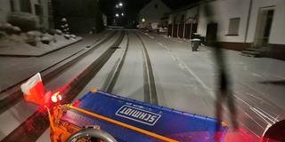 Streudienst in den frühen Morgenstunden (Foto: Oliver Buchholz / SR)