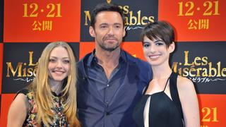 Amanda Seyfried, Hugh Jackman und Anne Hathaway bei der Premiere von Les Miserables in Tokio. (Foto: IMAGO / UPI Photo)