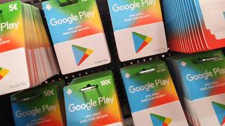 Ein Verkaufsständer mit Google Play Karten in unterschiedlichen Preiskategorien. (Foto: IMAGO / Eibner)