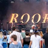 Die Giant Rooks live bei einem Picknick Konzert auf der Bühne. (Foto: IMAGO / Future Image)