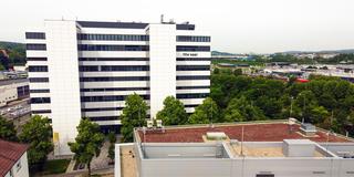 Hauptgebäude der Saarbrücker Hochschule für Technik und Wirtschaft (Foto: IMAGO / BeckerBredel)