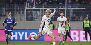 Lukas Pinckert (SV 07 Elversberg) am Ball. (Foto: IMAGO / Fussball-News Saarland)