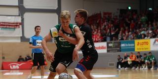 HG Saarlouis gegen ASV Hamm-Westfalen, Zeb Bjerneld (HG Saarlouis) und Benedikt Kühn (ASV Hamm-Westfalen) (Foto: IMAGO / Fussball-News Saarland)