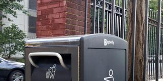 Eine Solar-Mülltonne (Symbolfoto) (Foto: IMAGO / Dreamstime)