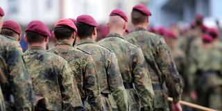 Soldaten der Zweibrücker Fallschirmjäger (Foto: IMAGO / Björn Trotzki Balk)