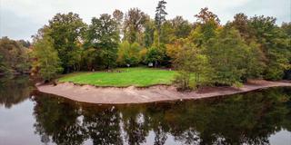 Der Itzenplitzer Weiher in Schiffweiler verliert Wasser (Foto: SR)