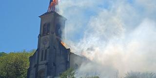 Die brennende Kirche Saint-Cyriaque (Foto: privat)