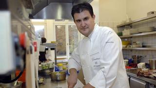In der am Donnerstag vorgestellten neuen Auflage des „Guide Michelin“ hat es das "Gästehaus Klaus Erfort" in Saarbrücken wieder in die Spitzenkategorie von drei Sternen geschafft. (Foto: dpa)